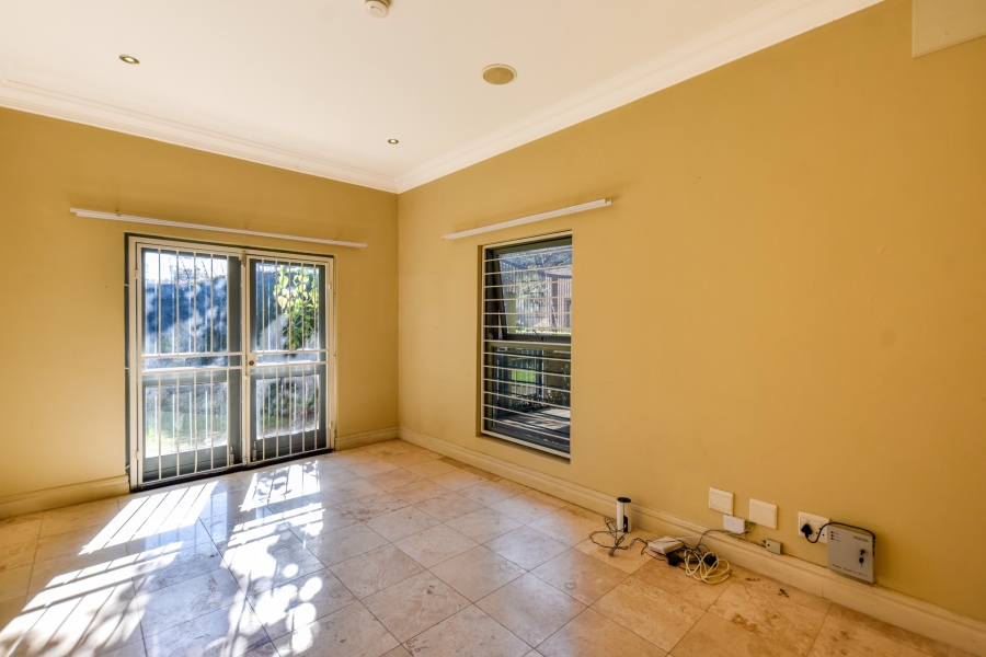 4 Bedroom Property for Sale in Baileys Muckleneuk Gauteng