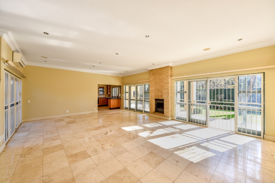 4 Bedroom Property for Sale in Baileys Muckleneuk Gauteng
