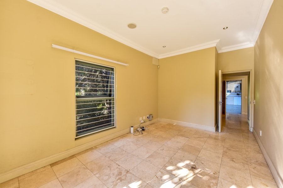 4 Bedroom Property for Sale in Baileys Muckleneuk Gauteng