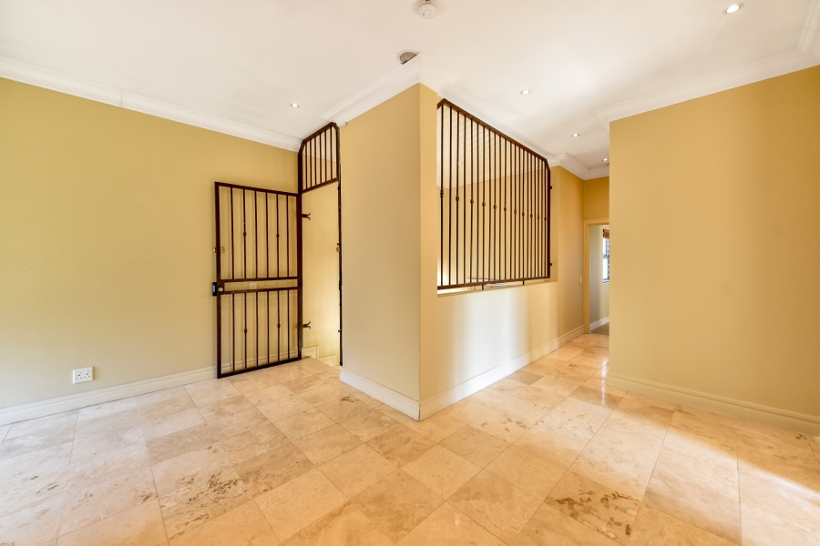 4 Bedroom Property for Sale in Baileys Muckleneuk Gauteng