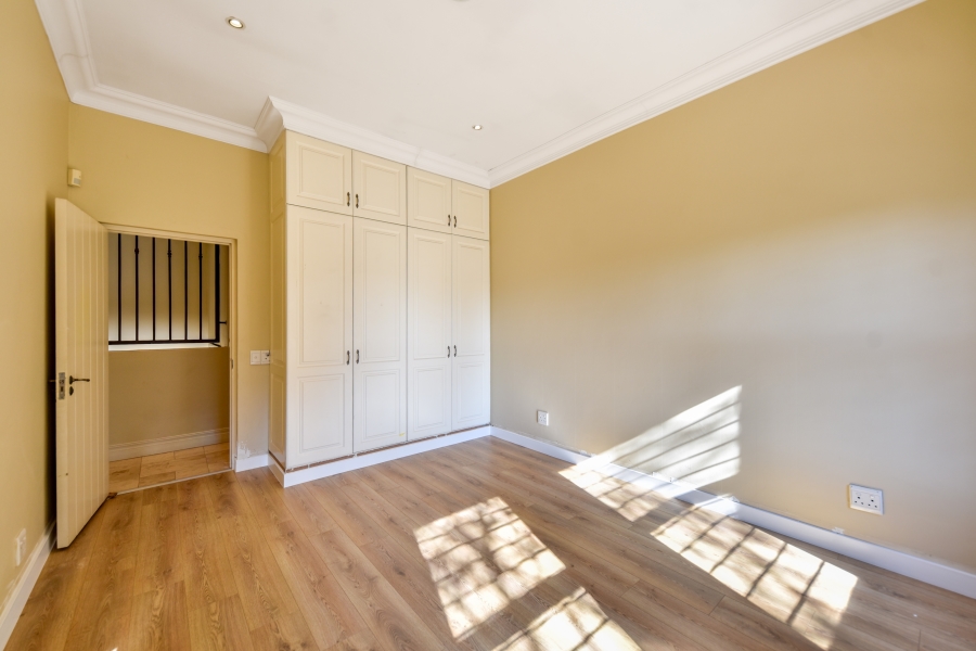 4 Bedroom Property for Sale in Baileys Muckleneuk Gauteng