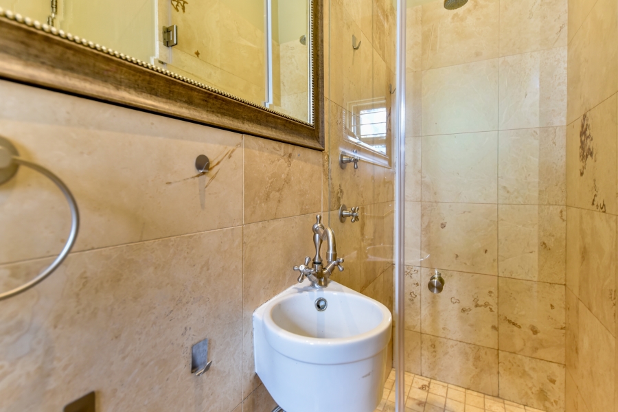 4 Bedroom Property for Sale in Baileys Muckleneuk Gauteng