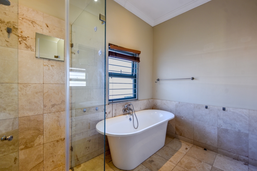 4 Bedroom Property for Sale in Baileys Muckleneuk Gauteng