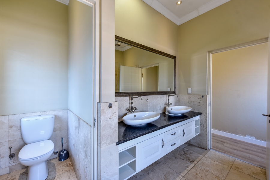 4 Bedroom Property for Sale in Baileys Muckleneuk Gauteng