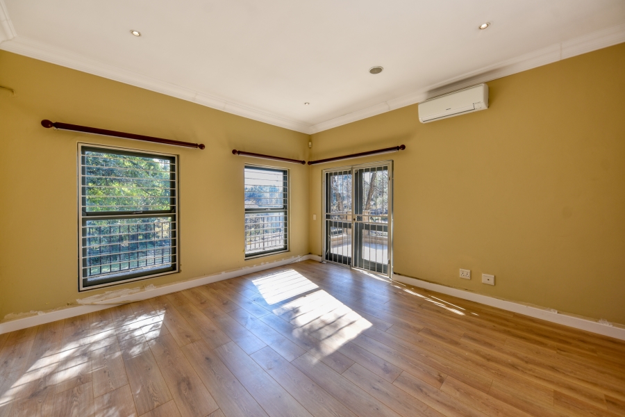 4 Bedroom Property for Sale in Baileys Muckleneuk Gauteng