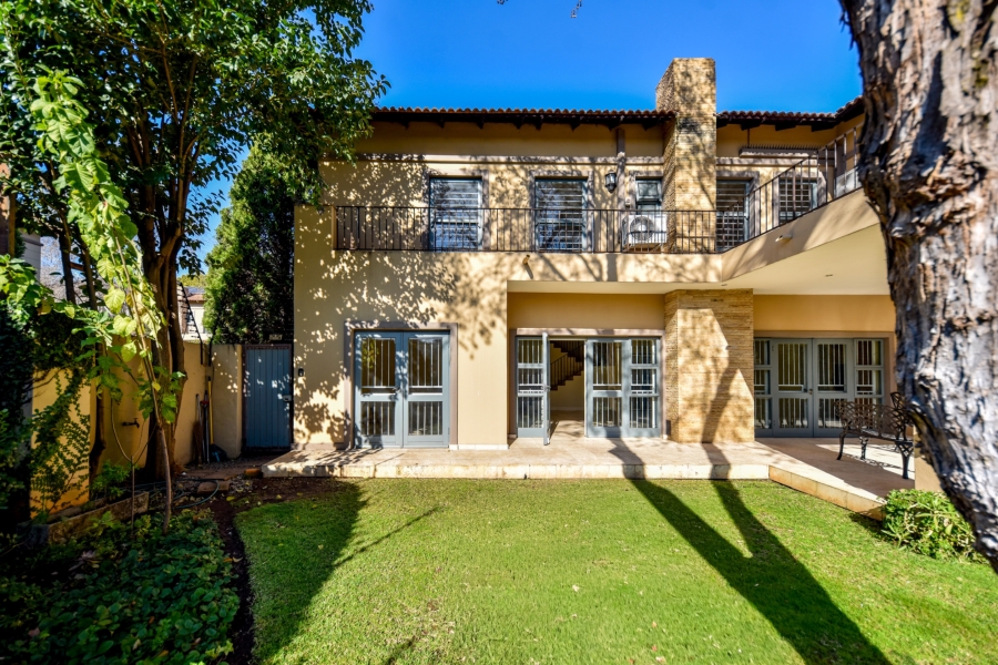 4 Bedroom Property for Sale in Baileys Muckleneuk Gauteng