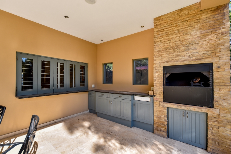 4 Bedroom Property for Sale in Baileys Muckleneuk Gauteng