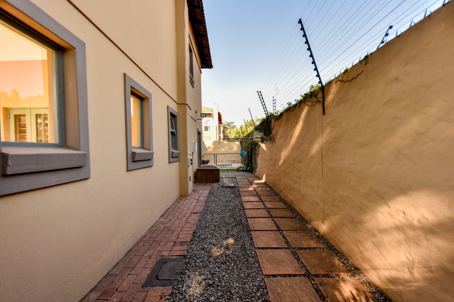 4 Bedroom Property for Sale in Baileys Muckleneuk Gauteng