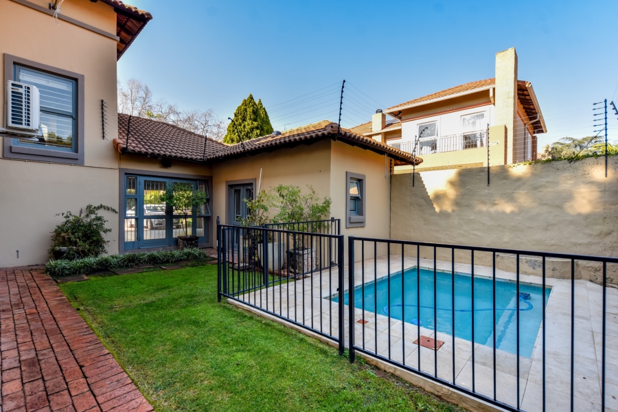 4 Bedroom Property for Sale in Baileys Muckleneuk Gauteng