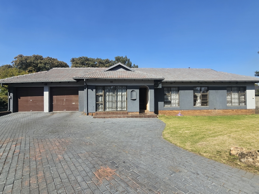 3 Bedroom Property for Sale in Brackendowns Gauteng