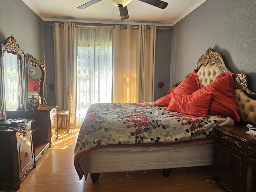 3 Bedroom Property for Sale in Brackendowns Gauteng