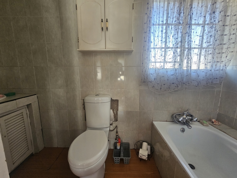 3 Bedroom Property for Sale in Brackendowns Gauteng