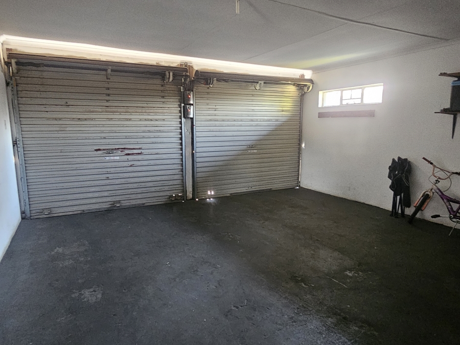 3 Bedroom Property for Sale in Brackendowns Gauteng