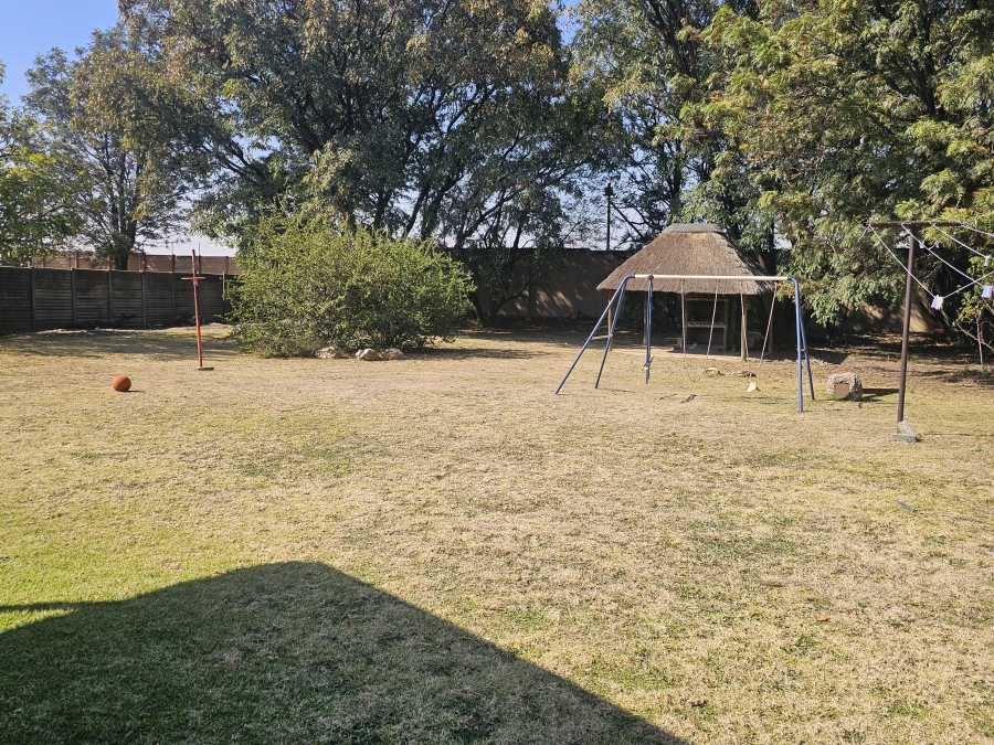 3 Bedroom Property for Sale in Brackendowns Gauteng