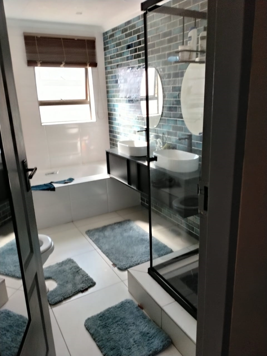 3 Bedroom Property for Sale in Noordhang Gauteng