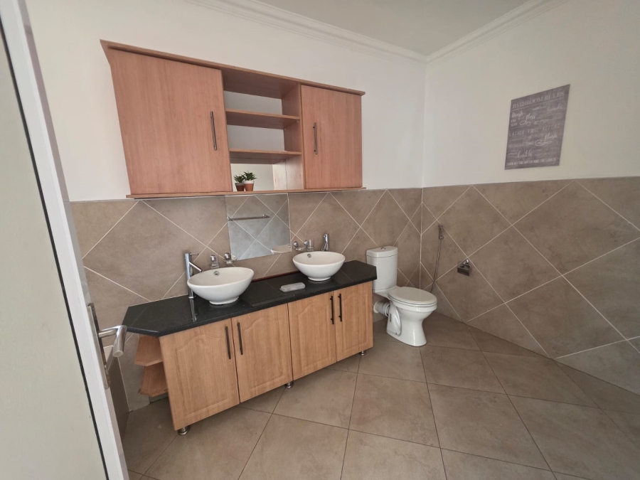 To Let 4 Bedroom Property for Rent in Ebotse Golf Estate Gauteng