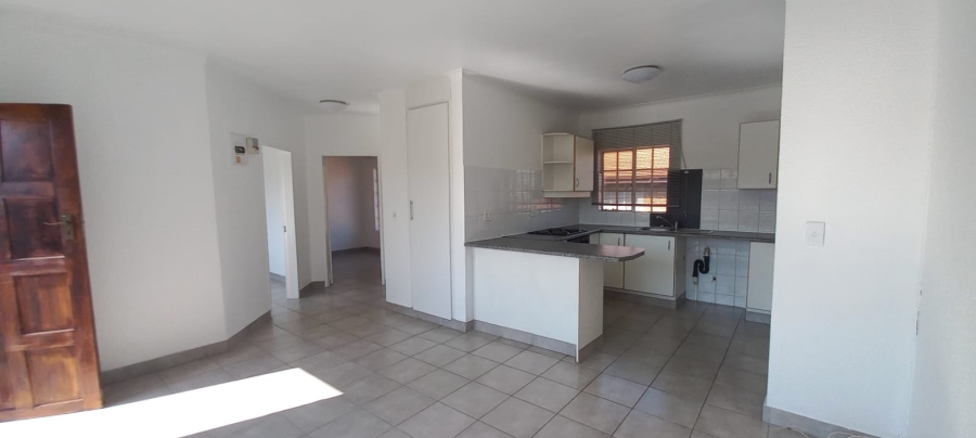 To Let 2 Bedroom Property for Rent in Farrarmere Gauteng