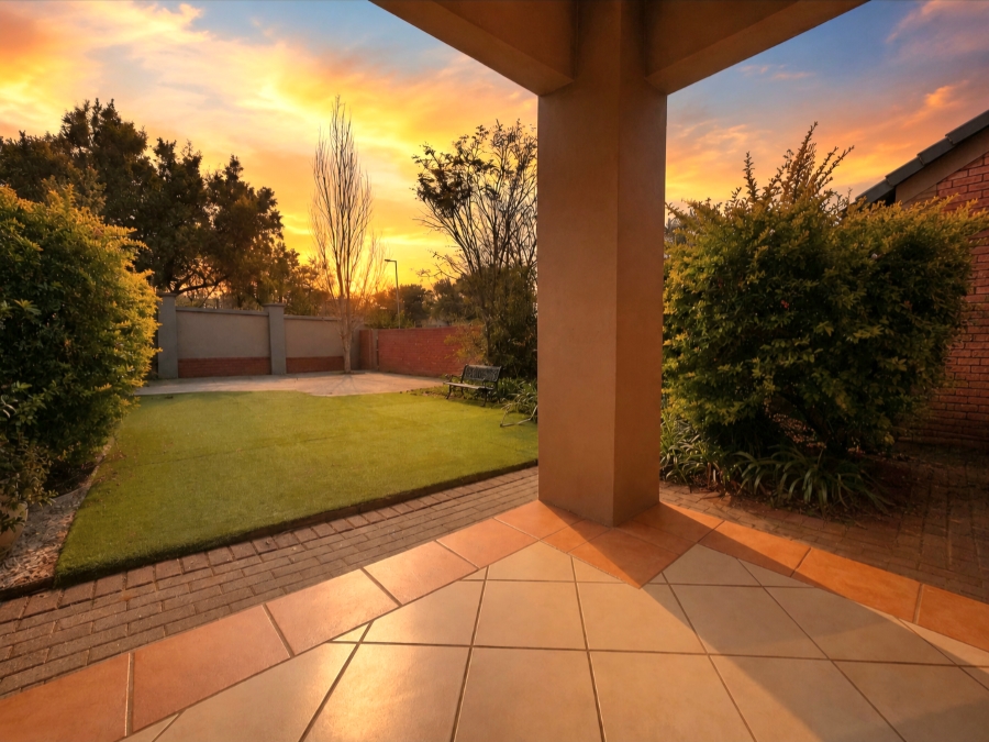 2 Bedroom Property for Sale in Eco Park Gauteng
