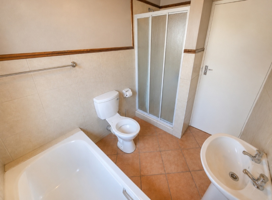 2 Bedroom Property for Sale in Eco Park Gauteng