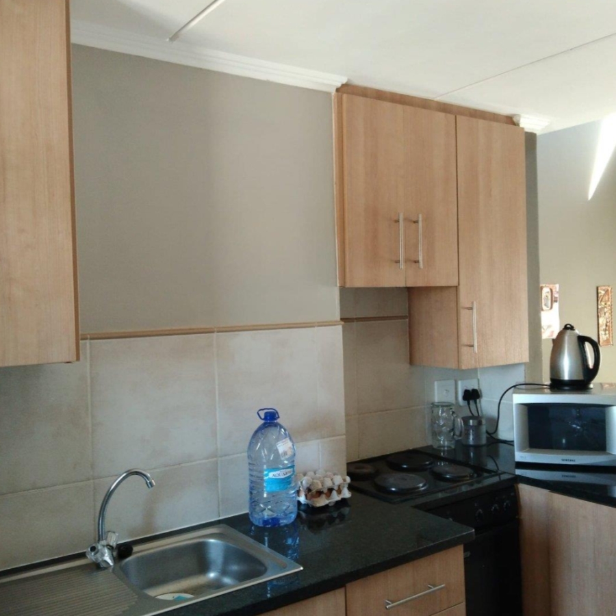 2 Bedroom Property for Sale in Kosmosdal Gauteng
