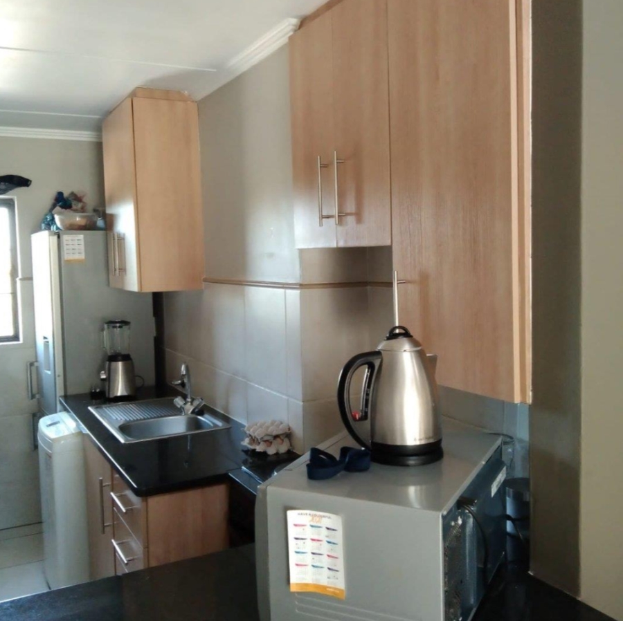 2 Bedroom Property for Sale in Kosmosdal Gauteng