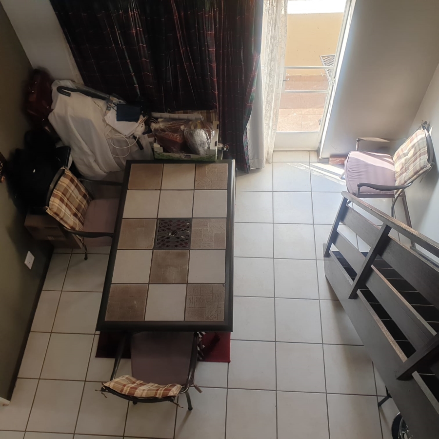 2 Bedroom Property for Sale in Kosmosdal Gauteng
