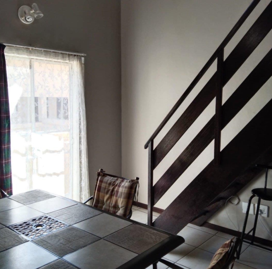 2 Bedroom Property for Sale in Kosmosdal Gauteng