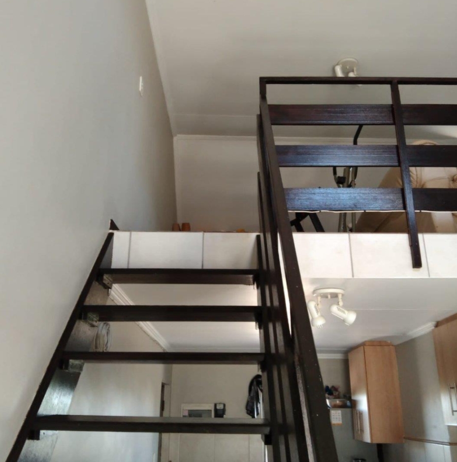 2 Bedroom Property for Sale in Kosmosdal Gauteng