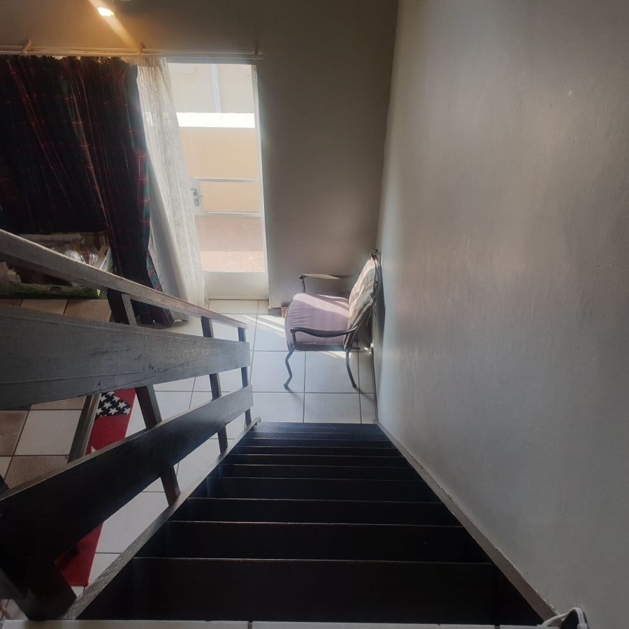 2 Bedroom Property for Sale in Kosmosdal Gauteng