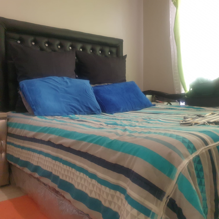 2 Bedroom Property for Sale in Kosmosdal Gauteng
