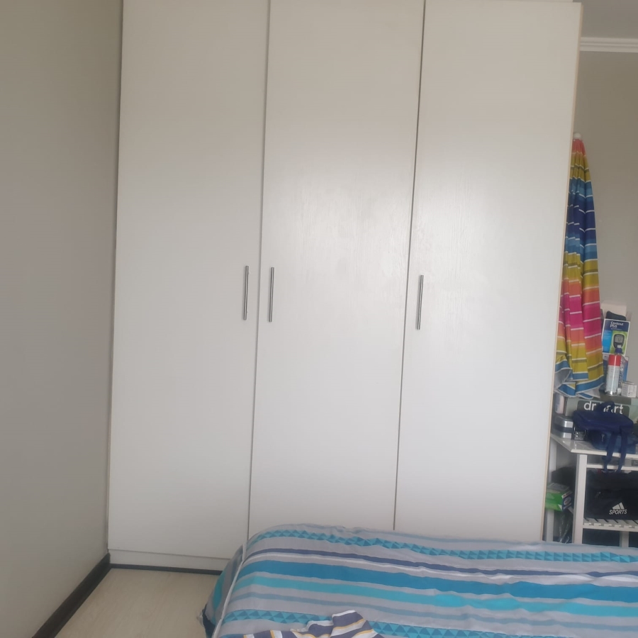 2 Bedroom Property for Sale in Kosmosdal Gauteng