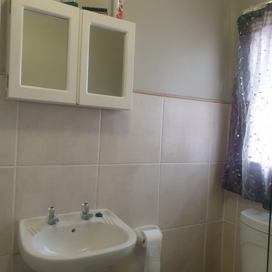 2 Bedroom Property for Sale in Kosmosdal Gauteng