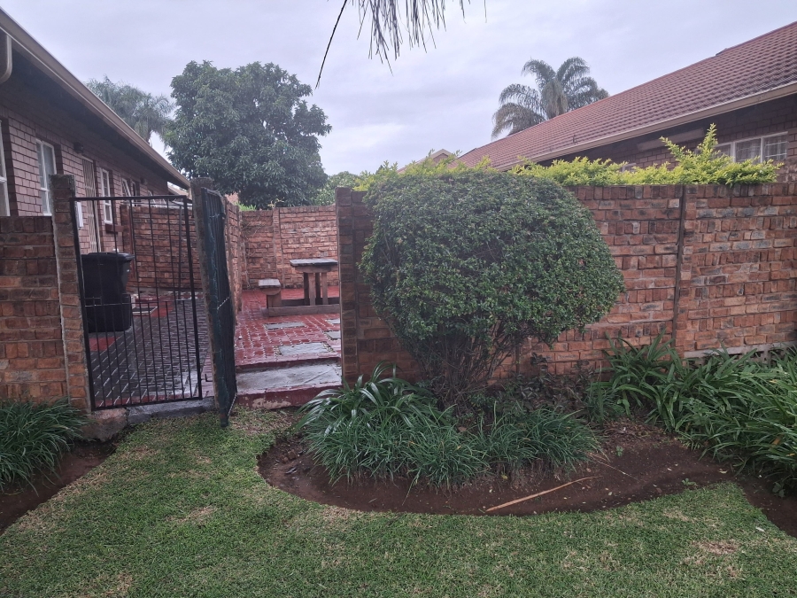 2 Bedroom Property for Sale in The Orchards Gauteng