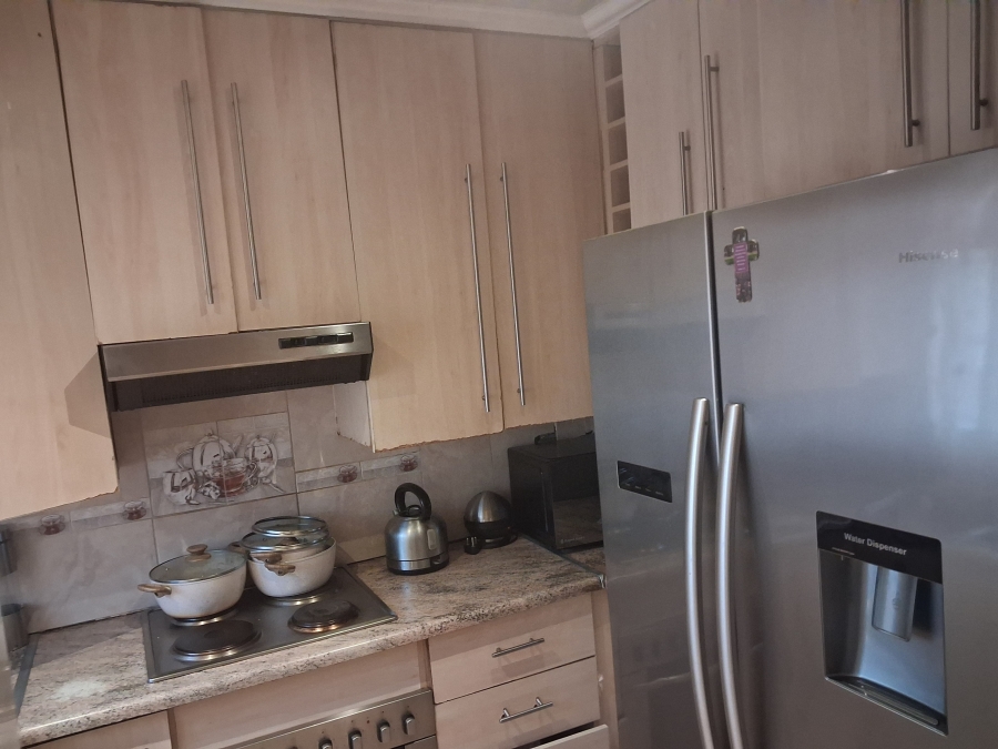 2 Bedroom Property for Sale in The Orchards Gauteng