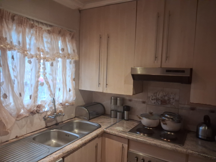 2 Bedroom Property for Sale in The Orchards Gauteng