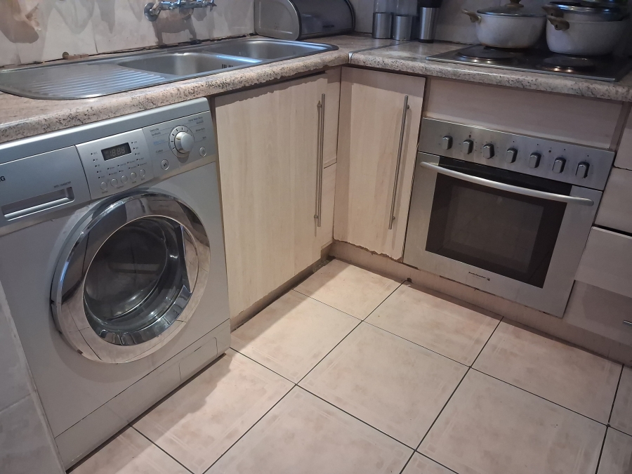2 Bedroom Property for Sale in The Orchards Gauteng