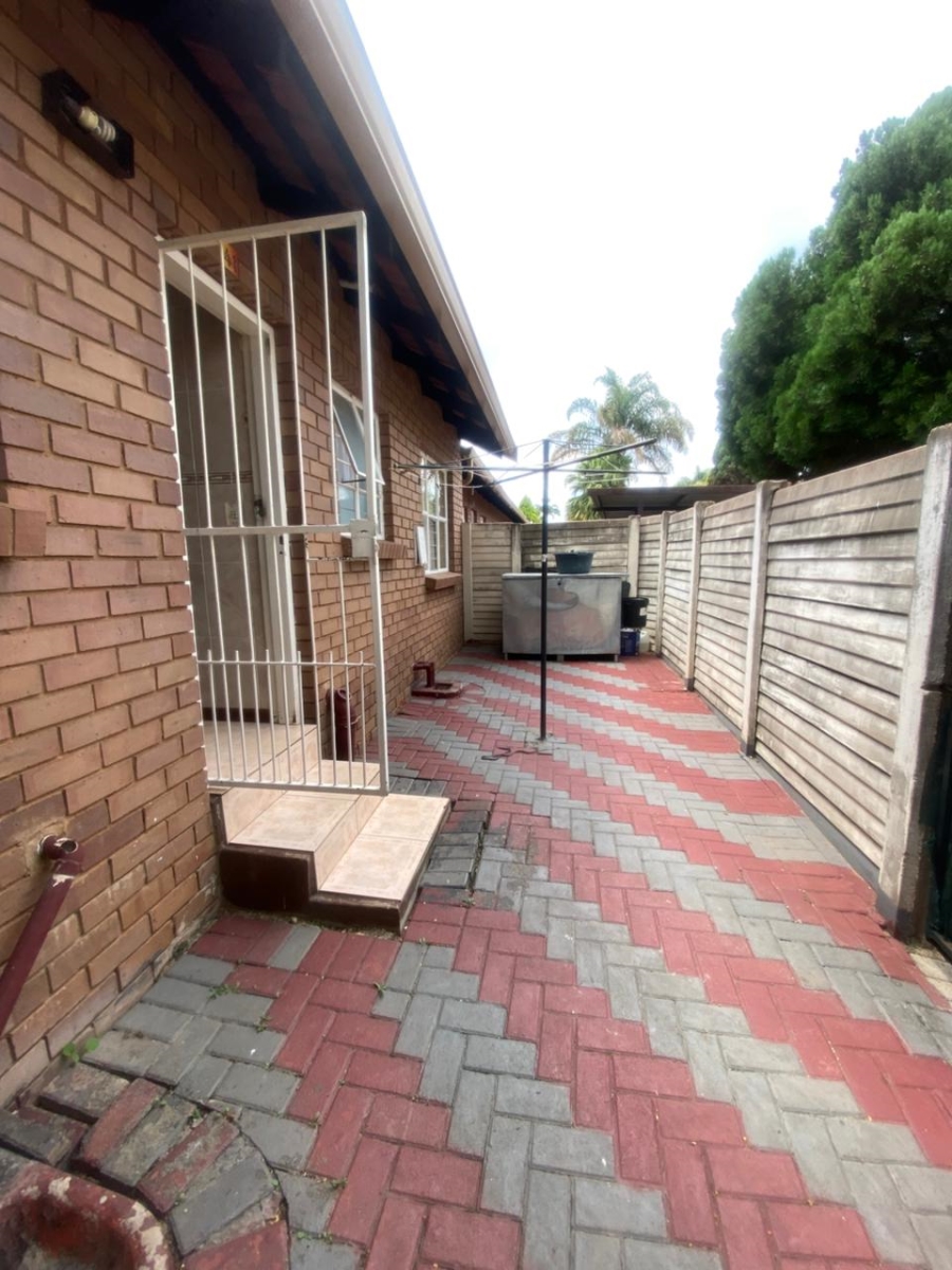 2 Bedroom Property for Sale in The Orchards Gauteng