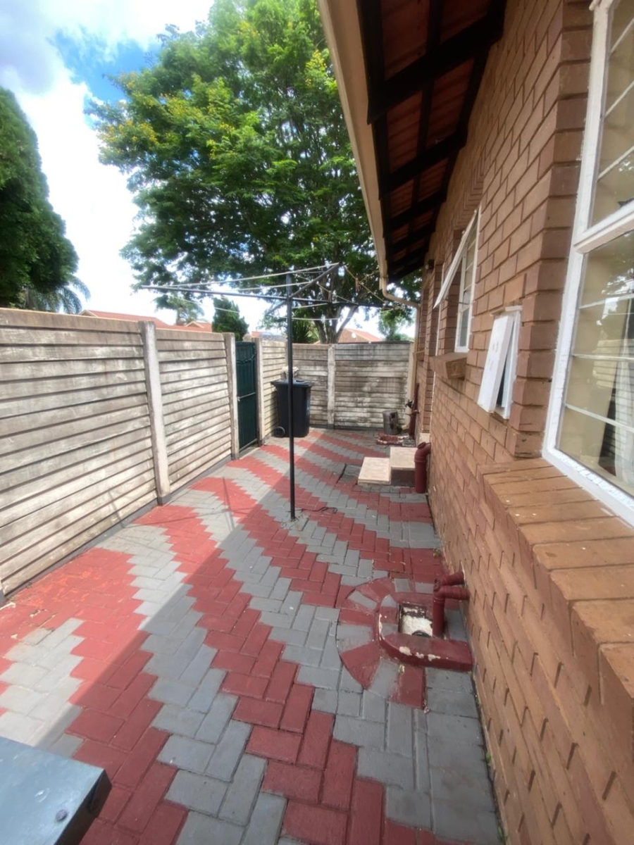 2 Bedroom Property for Sale in The Orchards Gauteng