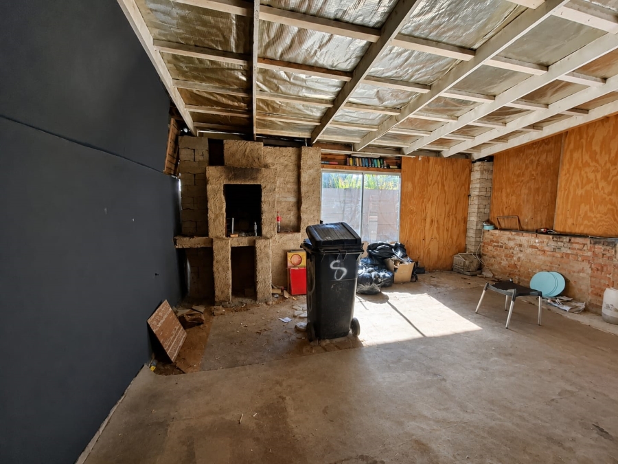 1 Bedroom Property for Sale in Wonderboom South Gauteng