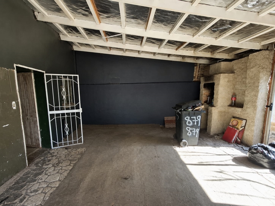 1 Bedroom Property for Sale in Wonderboom South Gauteng