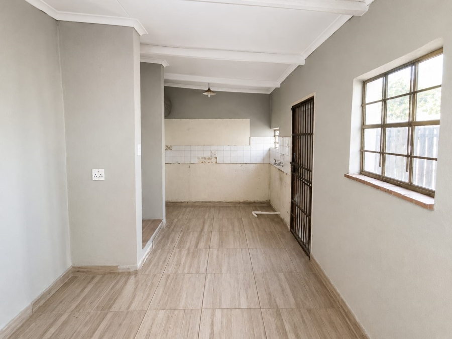 1 Bedroom Property for Sale in Wonderboom South Gauteng