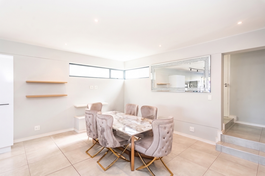 To Let 2 Bedroom Property for Rent in Hurlingham Gauteng