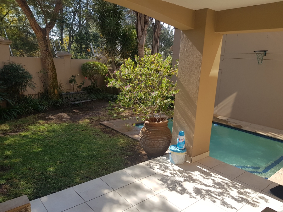 To Let 3 Bedroom Property for Rent in Broadacres Gauteng