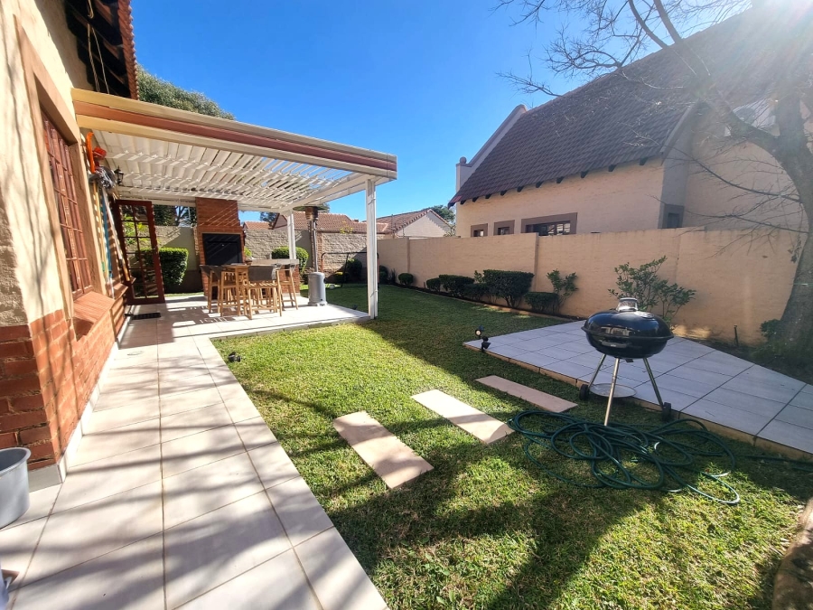 To Let 3 Bedroom Property for Rent in Equestria Gauteng