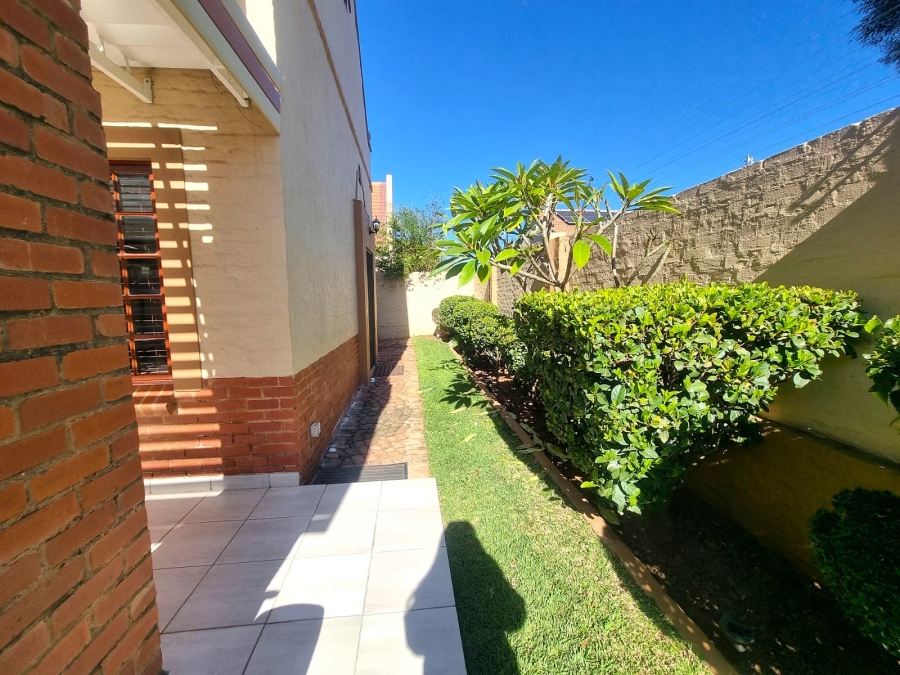 To Let 3 Bedroom Property for Rent in Equestria Gauteng