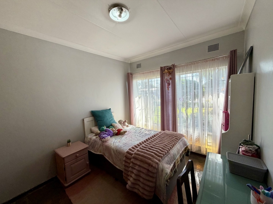 4 Bedroom Property for Sale in Kilner Park Gauteng