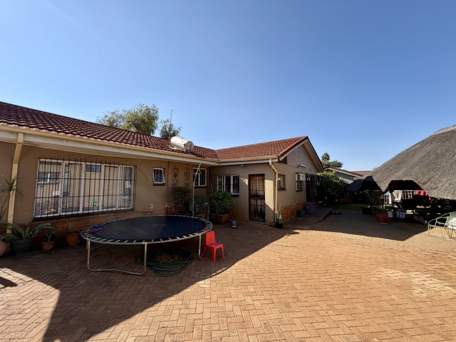 4 Bedroom Property for Sale in Kilner Park Gauteng