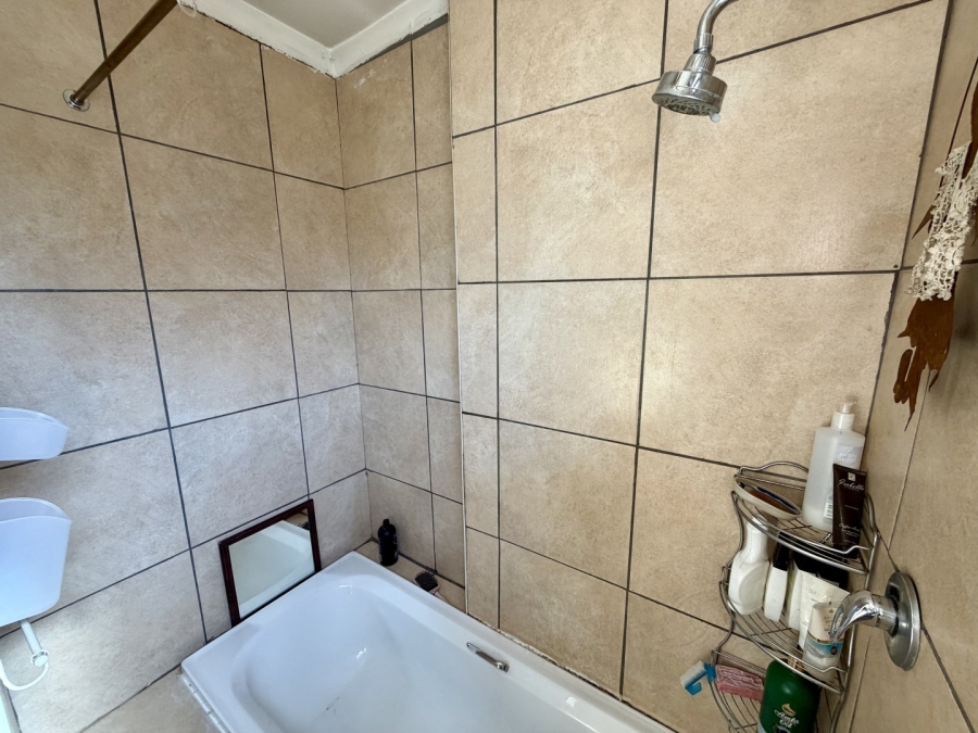4 Bedroom Property for Sale in Kilner Park Gauteng
