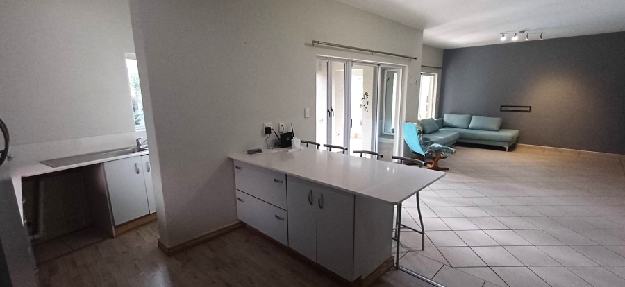 To Let 4 Bedroom Property for Rent in Silver Lakes Golf Estate Gauteng