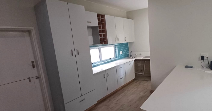 To Let 4 Bedroom Property for Rent in Silver Lakes Golf Estate Gauteng